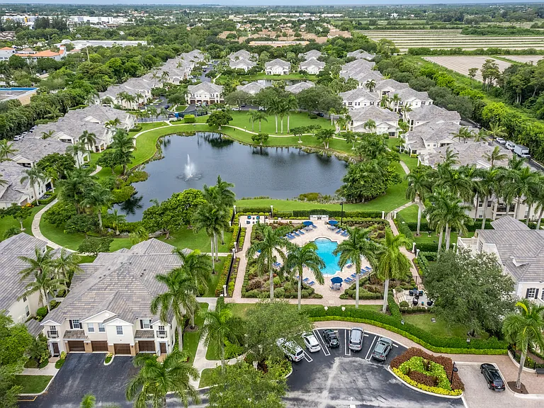 The Charleston Apartment Boca Raton