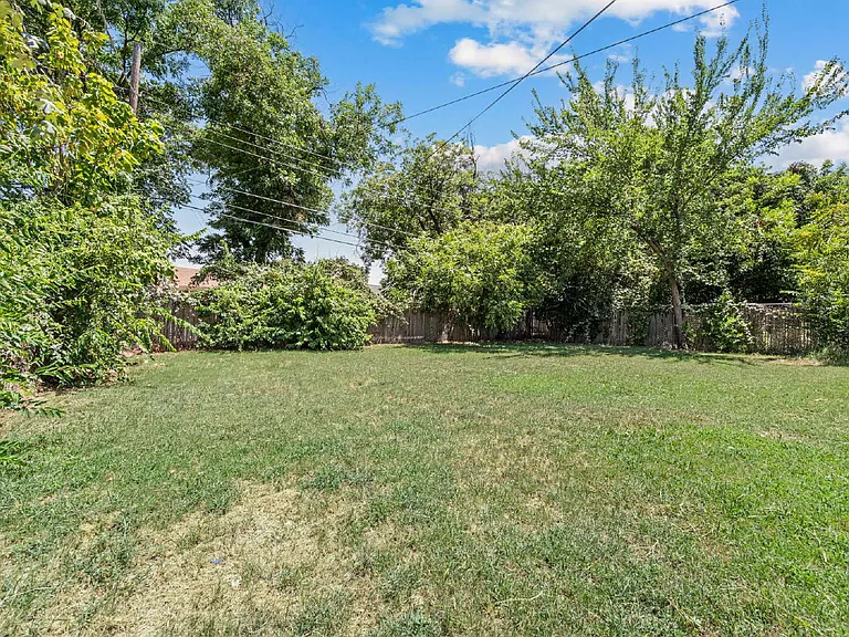 5213 Santa Rosa Dr — Photo 23