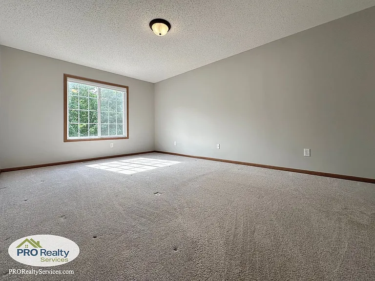 17127 Polk St NW — Photo 9