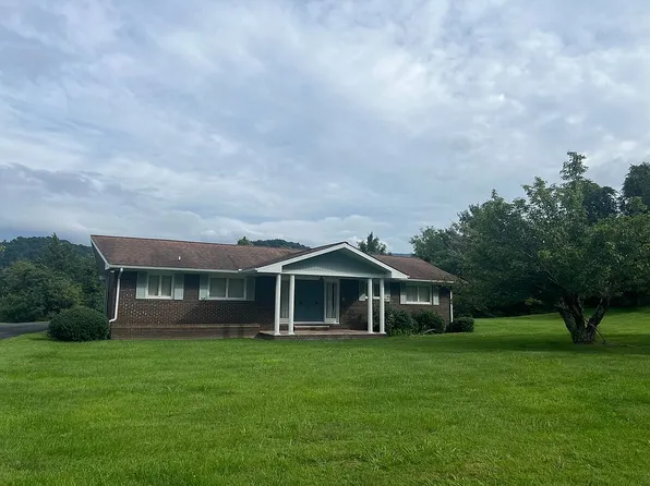 189 Castle Dr, Lebanon, VA 24266