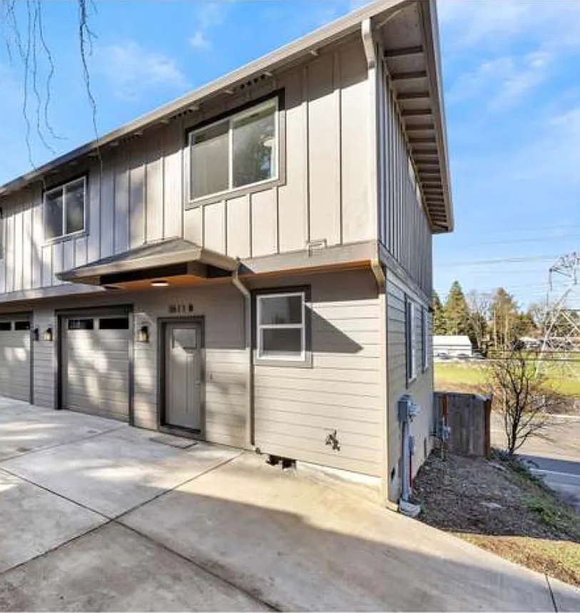 3611 NE Minnehaha St — Photo 1