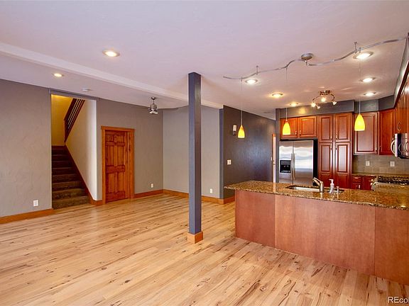 3rd image of 1116 Longview Cir