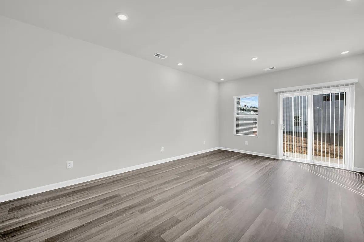 Building Photo - 246 Arnette Dr