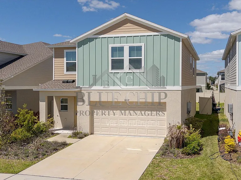 12937 Camarillo Pl — Photo 6