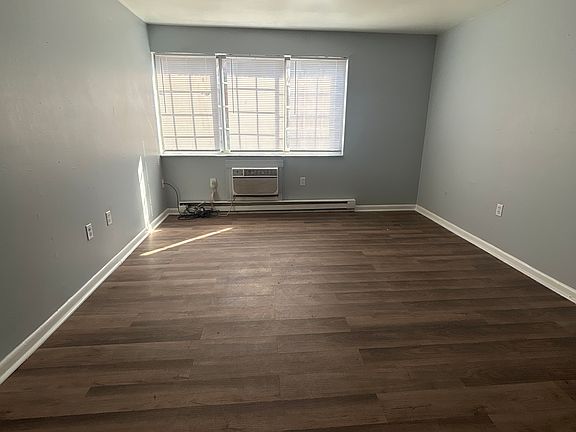 2nd image of 423 Briarwood Ave APT 4