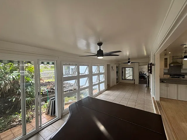 114 Bay St — Photo 3