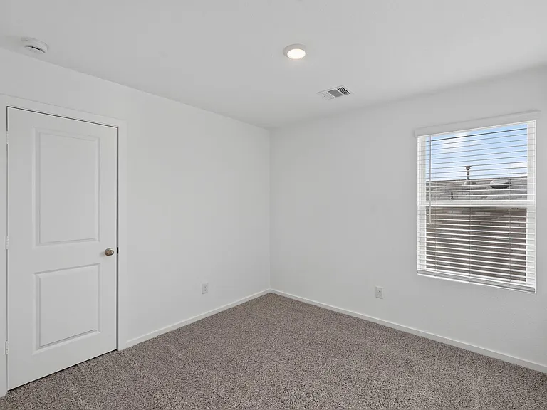 40818 Hawthorne Glades St — Photo 30