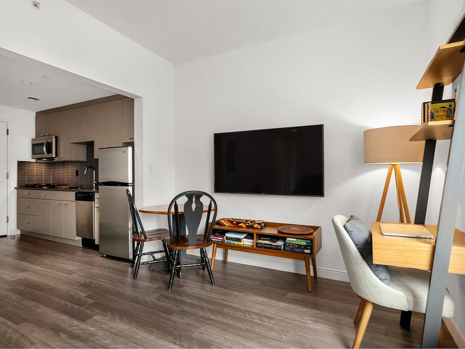 1st image of 185 Avenue B #A6