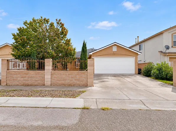 636 Escavada St SW, Albuquerque, NM 87105