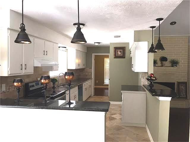 1st image of 655 E Castle Harbour Dr