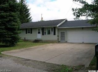 224 Rustic Rook Dr, Chippewa Lake, OH 44215