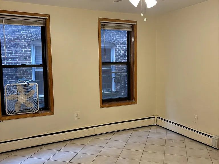 177 W 48th St #6 — Photo 3