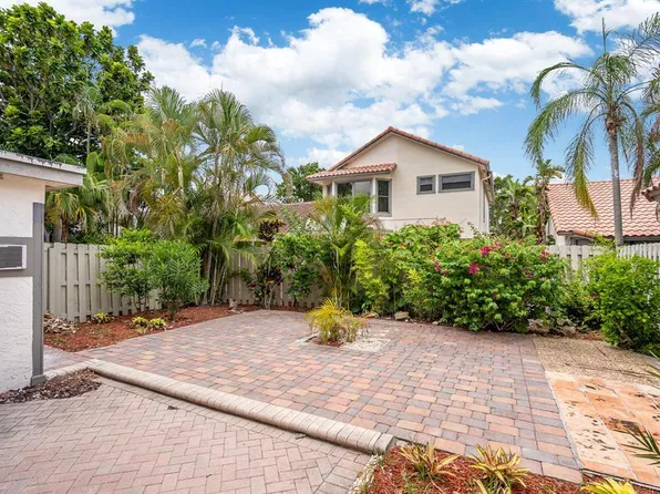 5536 Eton Ct, Boca Raton, FL 33486