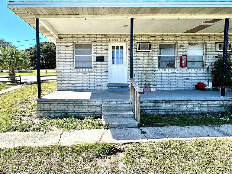3706 N Scenic Hwy #7 — Photo 2