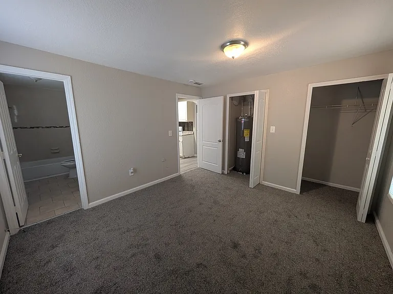 3705 E North Bay St — Photo 13