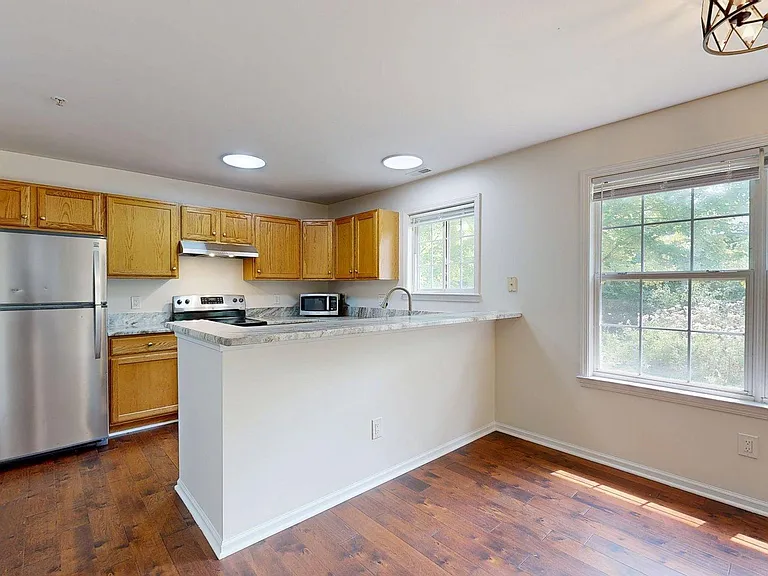 2812 Barclay Way — Photo 3