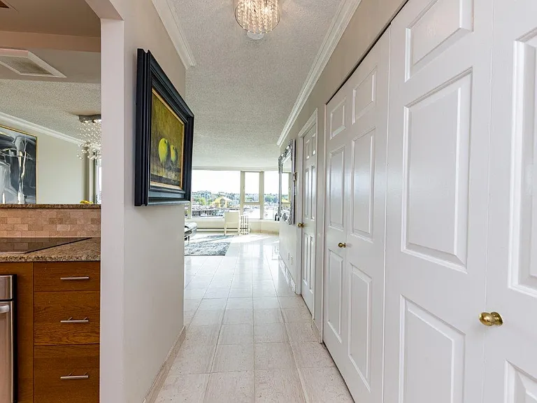 1675 Hornby St #304 — Photo 8