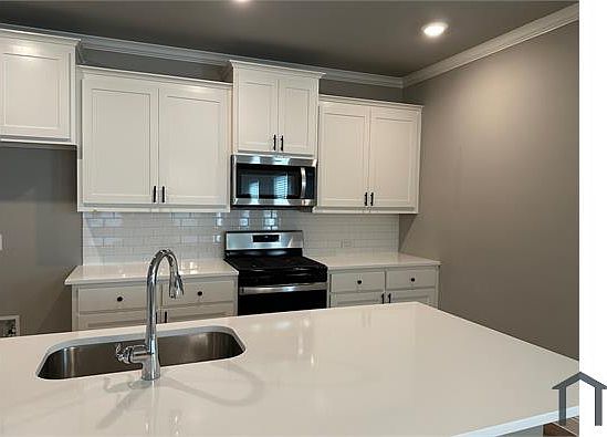 5th image of 367 Oak Creek Dr