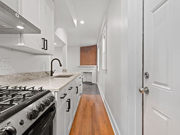 3rd image of 455 George St APT 4