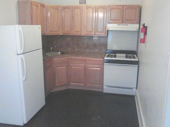 4th image of 243 W Tulpehocken St APT A101