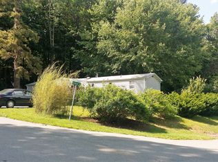 64 Pine Dr, Bloomingburg, NY 12721