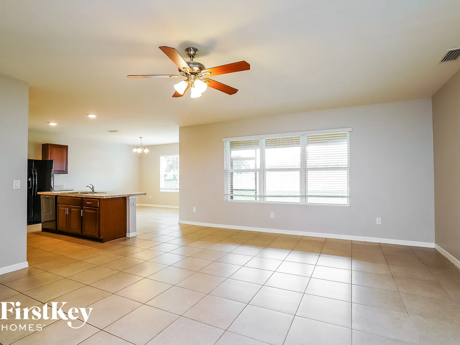 4 bed, 2.0 bath, 2090 sqft, $2,665 — Photo 2
