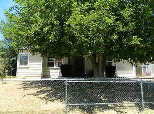 653 Grove Ave, Banning, CA 92220