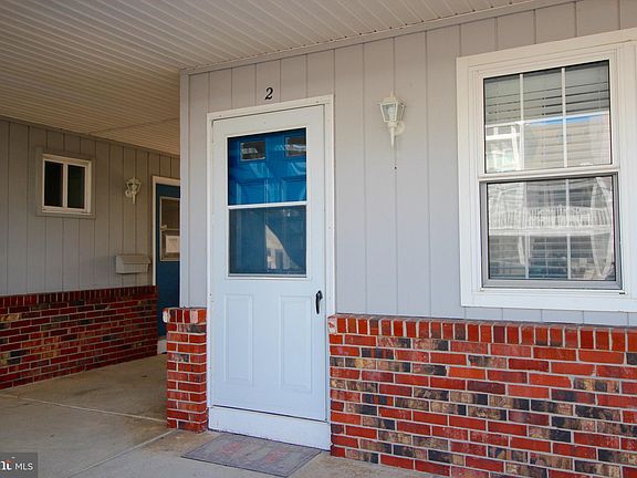 3rd image of 844 Plymouth Pl #110