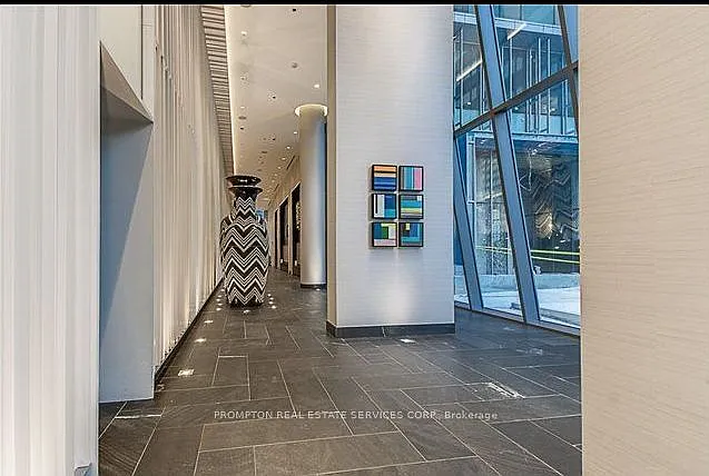 42 Charles St E #4702 — Photo 3
