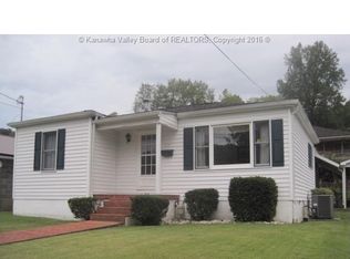 312 2nd St W, Madison, WV 25130