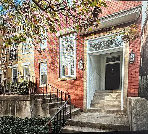 102 N Harvie St Photo 1