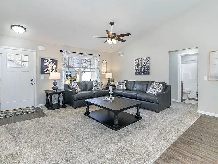 8 E Persimmon Dr — Photo 7