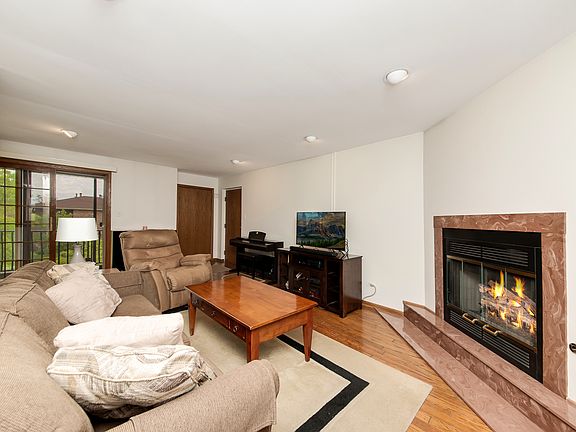 4th image of 16819 81st Ct APT 3S