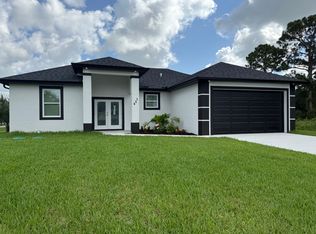 141 Beckley Dr, Lehigh Acres, FL 33974