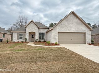 207 Anderson Oaks Dr, Pearl, MS 39208