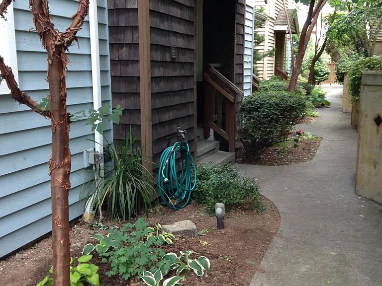 Main level outside walkway