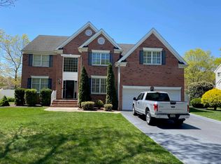 5 Hartford Dr, Egg Harbor Township, NJ 08234