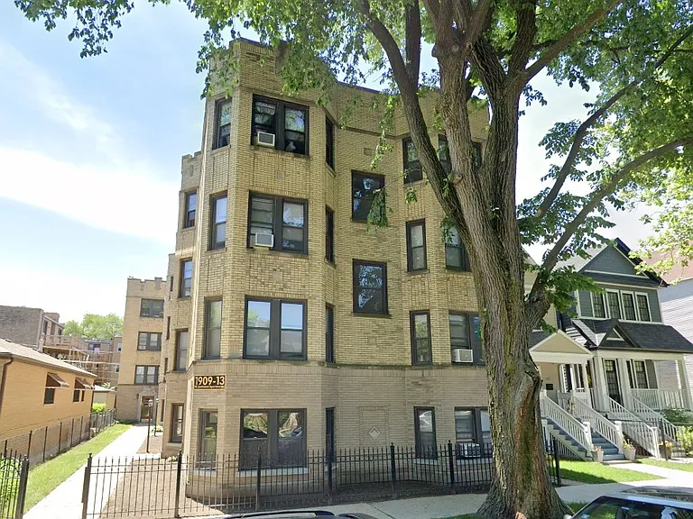1913 W Larchmont Ave #2A — Photo 9