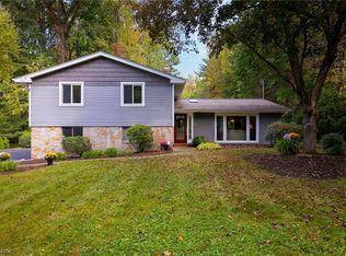 73 Sandy Hill Rd, Northfield, OH 44067