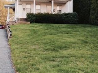 1914 Mendon Rd, Woonsocket, RI 02895