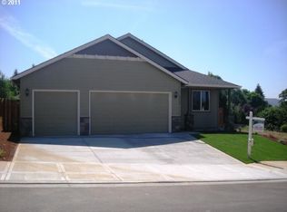 309 NE Lincoln St, Fairview, OR 97024