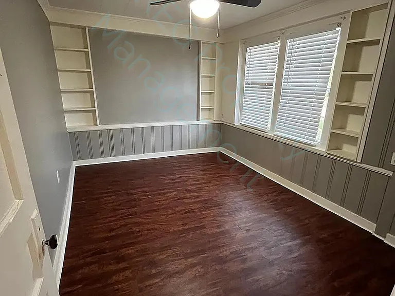 1512 College Ave — Photo 5