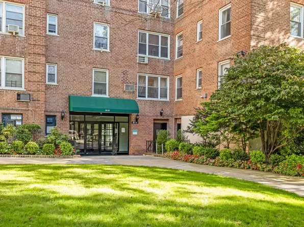 26-25 Union Street image 2 of 17