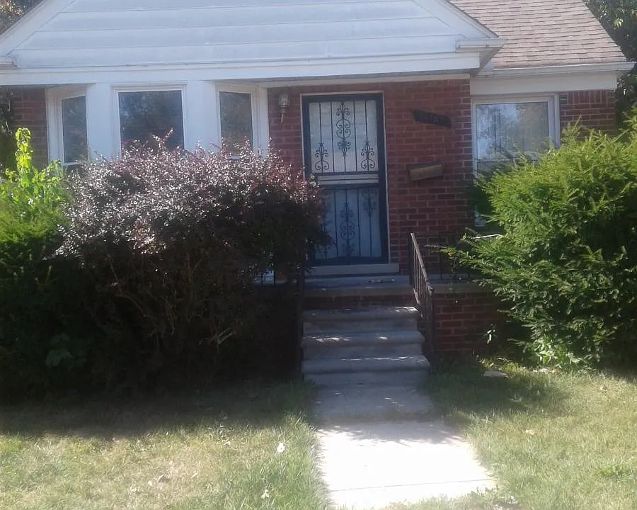 15485 Stout St