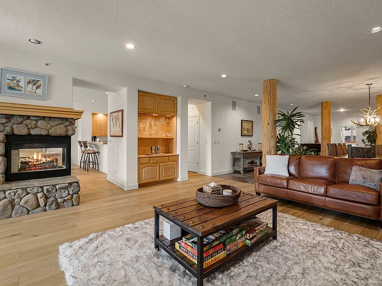 933 Northwood Blvd #8 — Photo 11