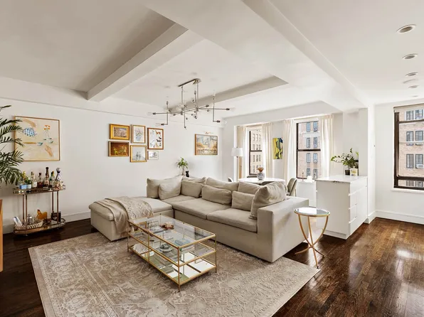 161 West 16th Street 15H image 2 of 12