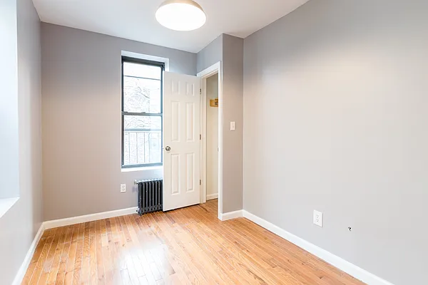 Rented by Garfield Realty  | media 28