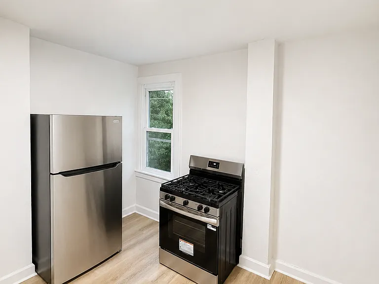 1133 Maryland Ave #1 — Photo 4
