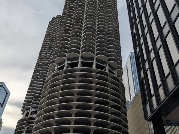 300 N State St APT 4905, Chicago, IL 60654