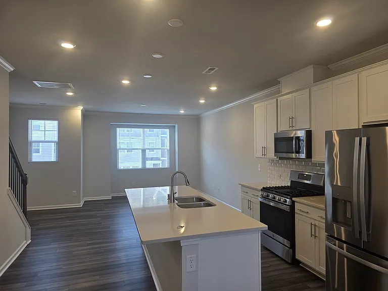 415 Deercroft Dr — Photo 8